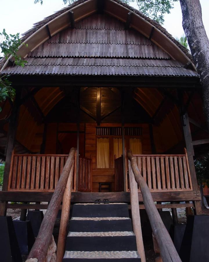 Sunari Beach Resort Selayar Matalalang Kültér fotó